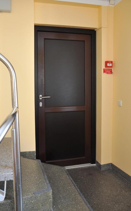 Riga City Center Quiet Apartment With Free Private Parking Exterior photo
