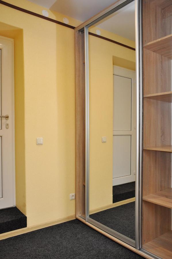 Riga City Center Quiet Apartment With Free Private Parking Exterior photo